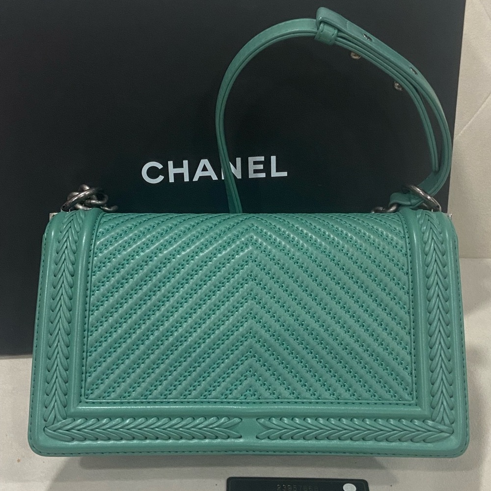 Rareš„Chanel Limited Edition Braided Trim Medium Boy Bag - Picture 6 of 12
